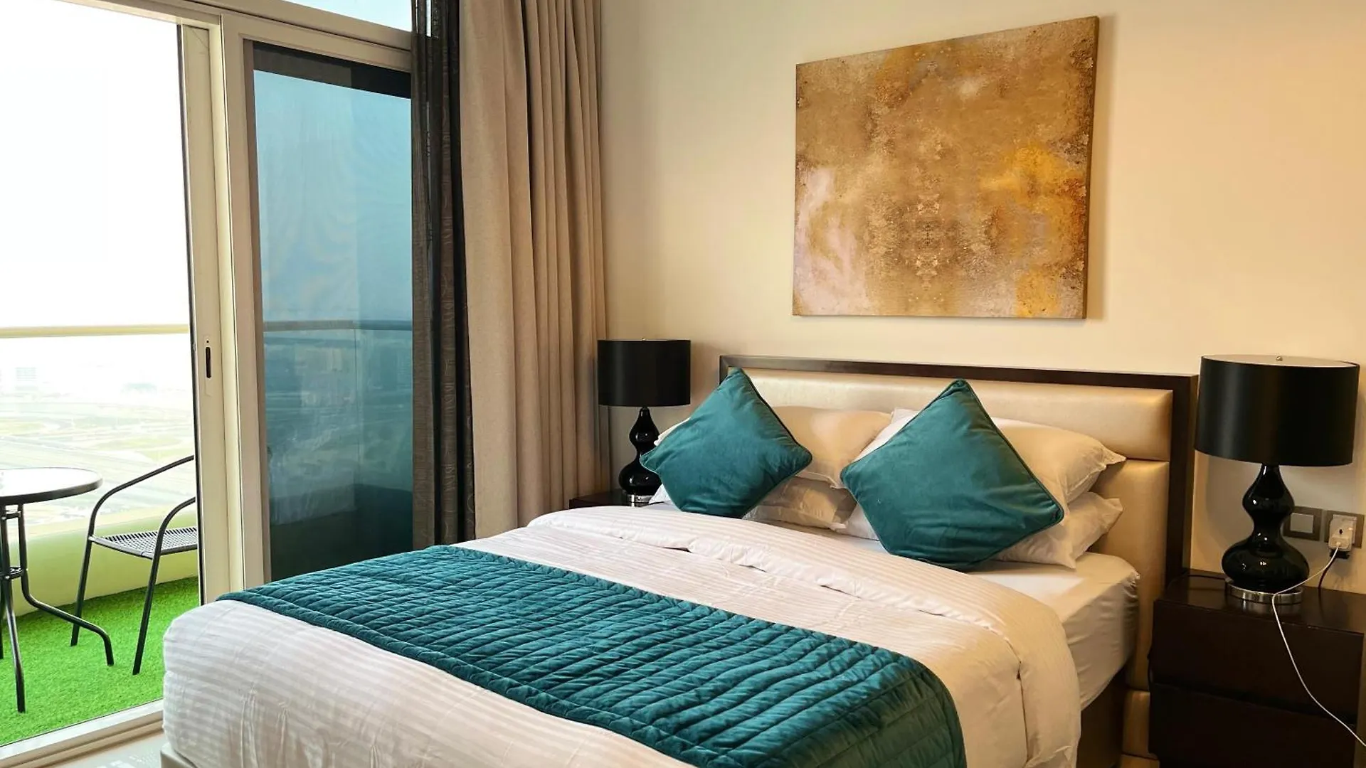 Top Floor Luxurious Apt In Jvc, Near Marina Dubai United Arab Emirates
