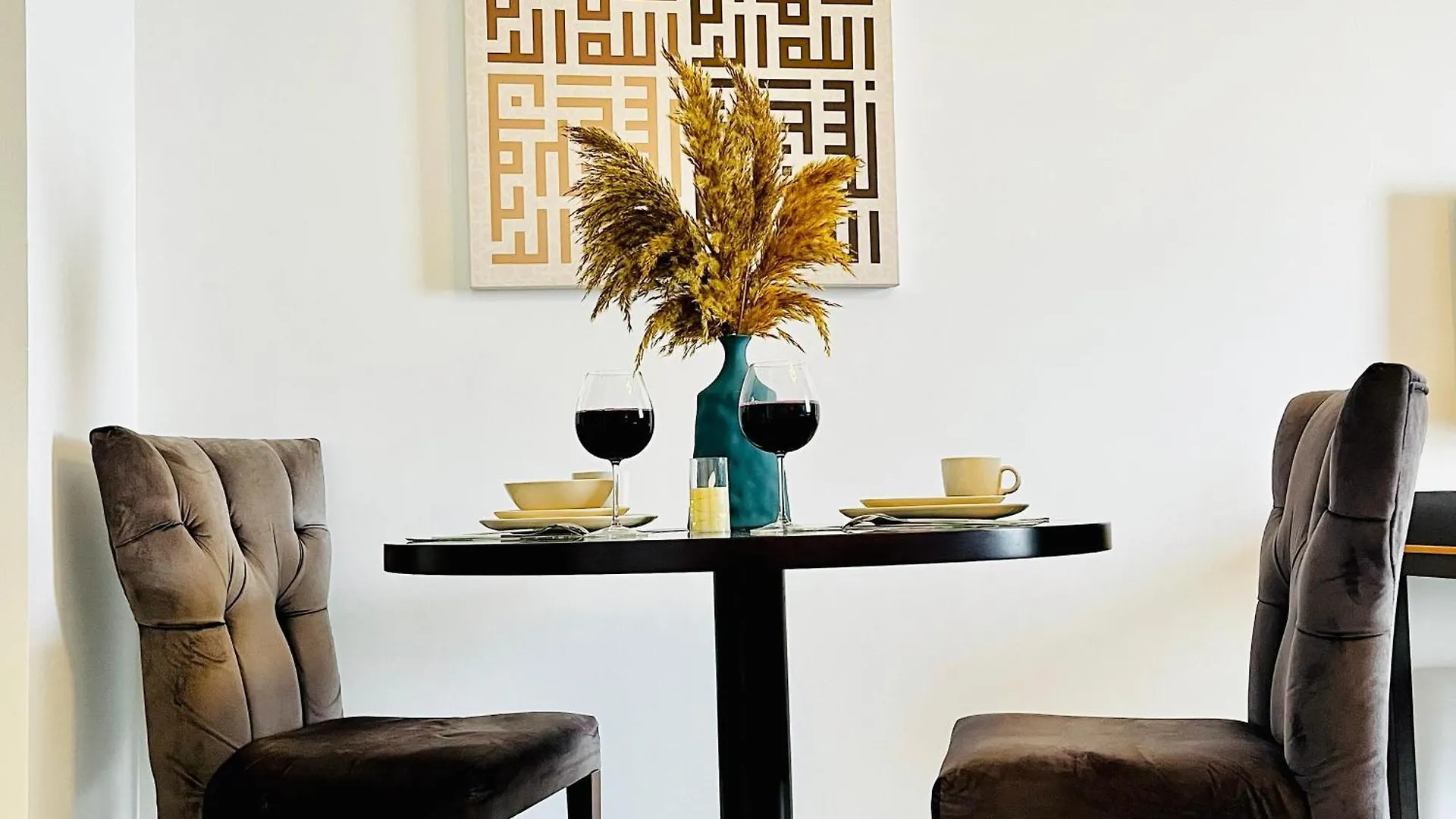 Top Floor Luxurious Apt In Jvc, Near Marina Dubai