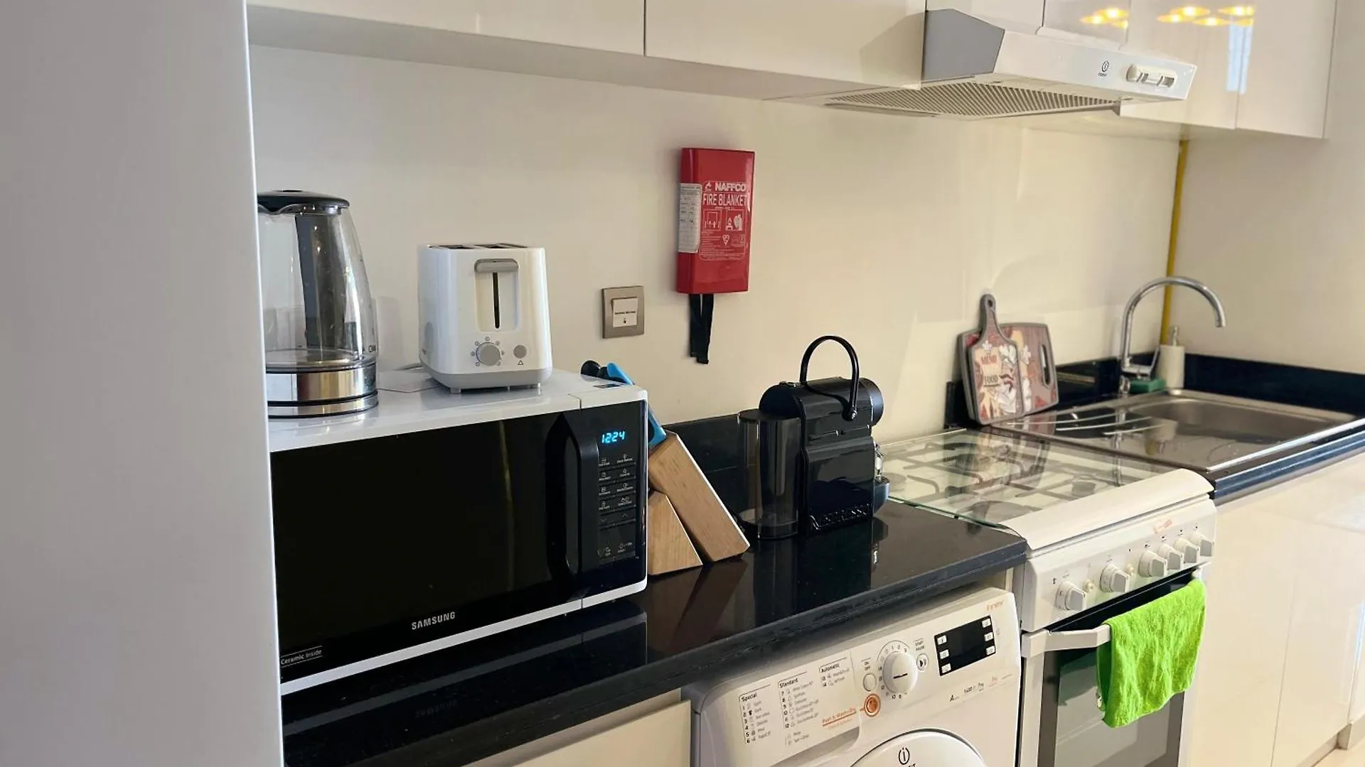 Top Floor Luxurious Apt In Jvc, Near Marina Dubai