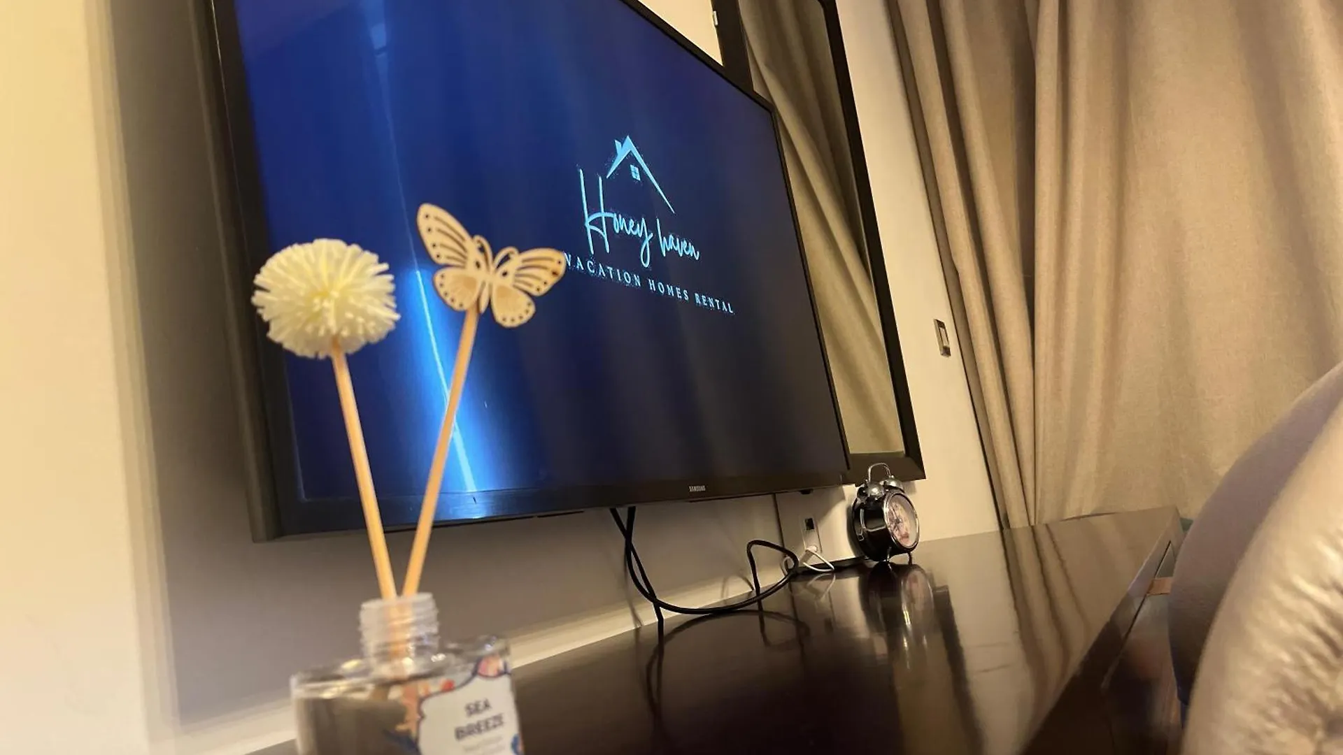 Top Floor Luxurious Apt In Jvc, Near Marina Dubai