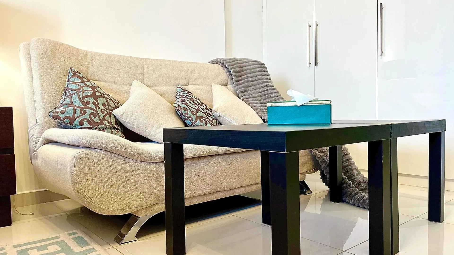 Top Floor Luxurious Apt In Jvc, Near Marina Dubai