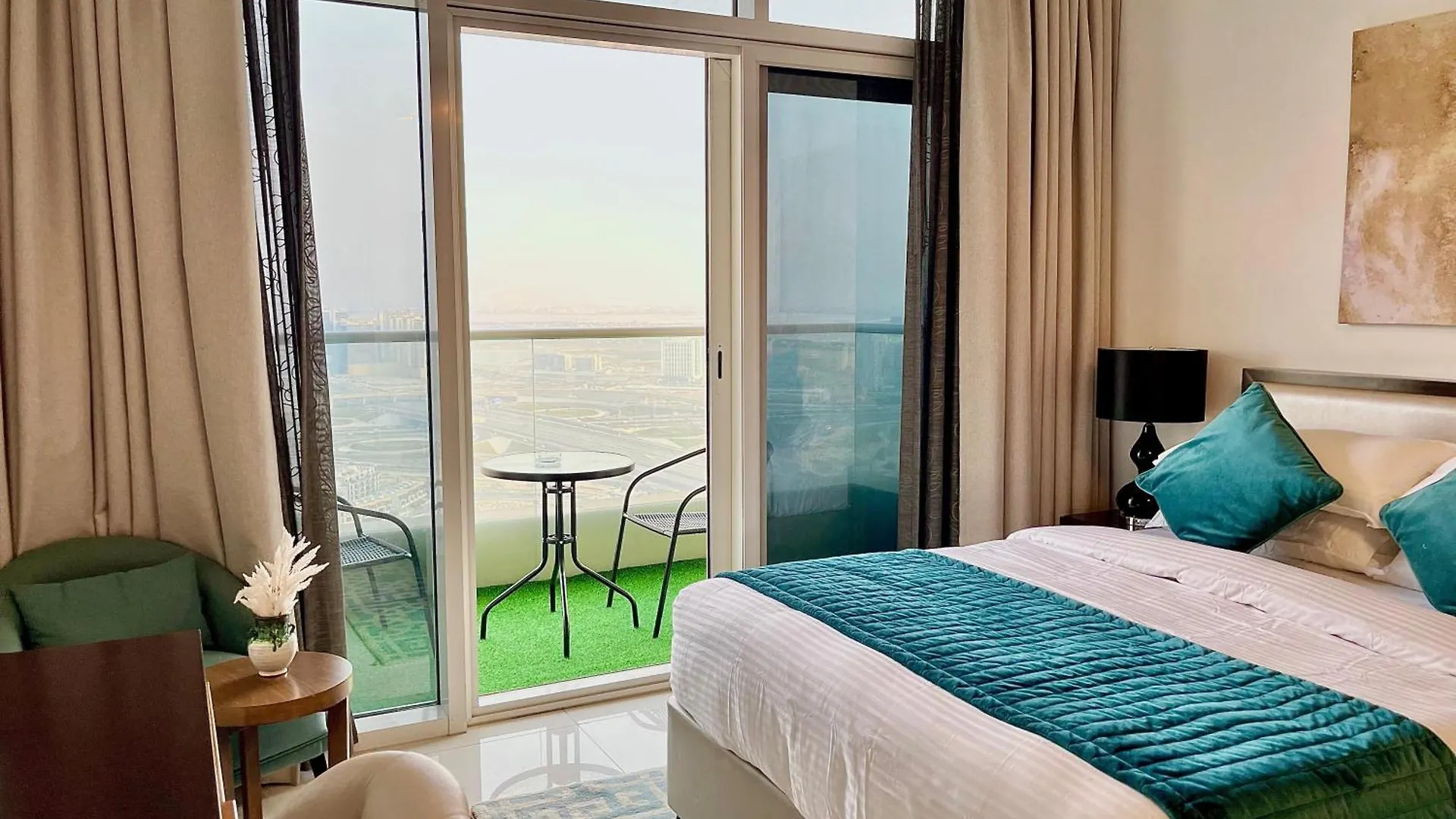 Apartment Top Floor Luxurious Apt In Jvc, Near Marina Dubai